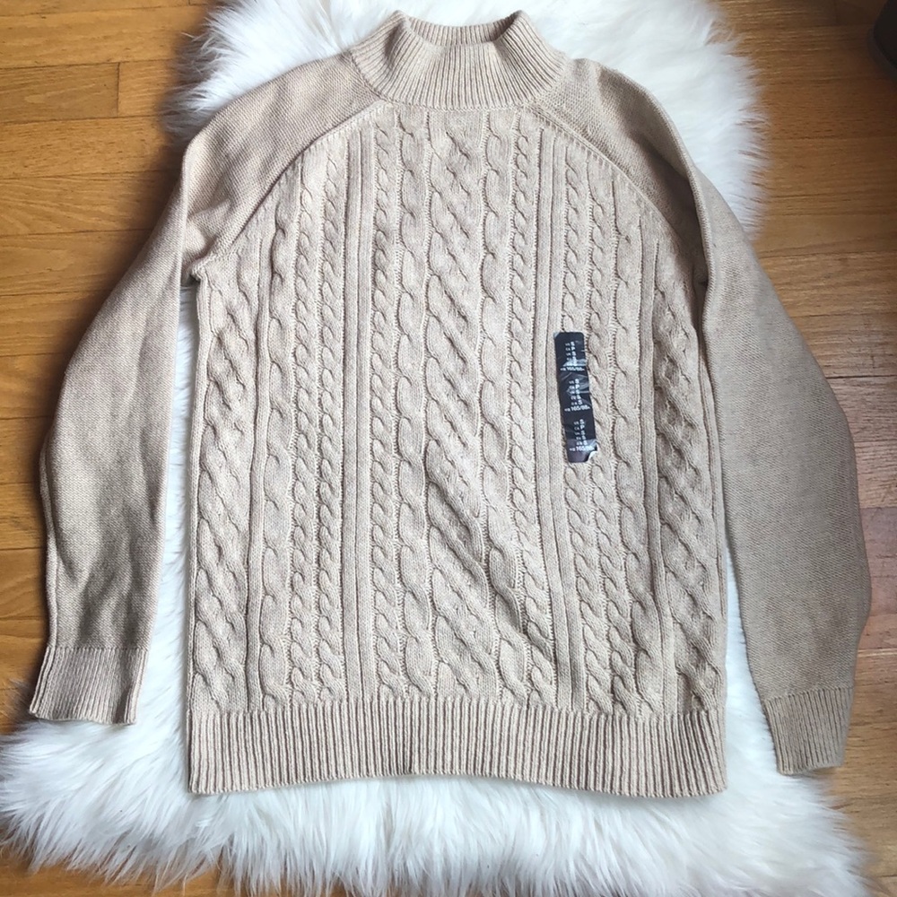 Gap cable knit sweater